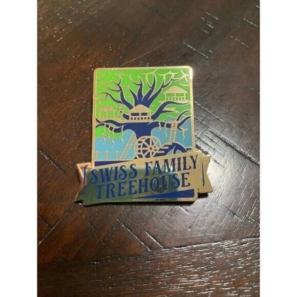 Disney‎ Swiss Family Treehouse Pin - Picture 1 of 5